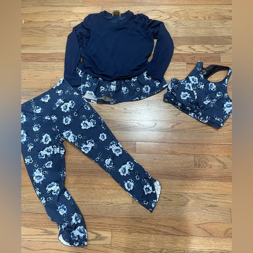 Kate Spade Athletic Set Medium